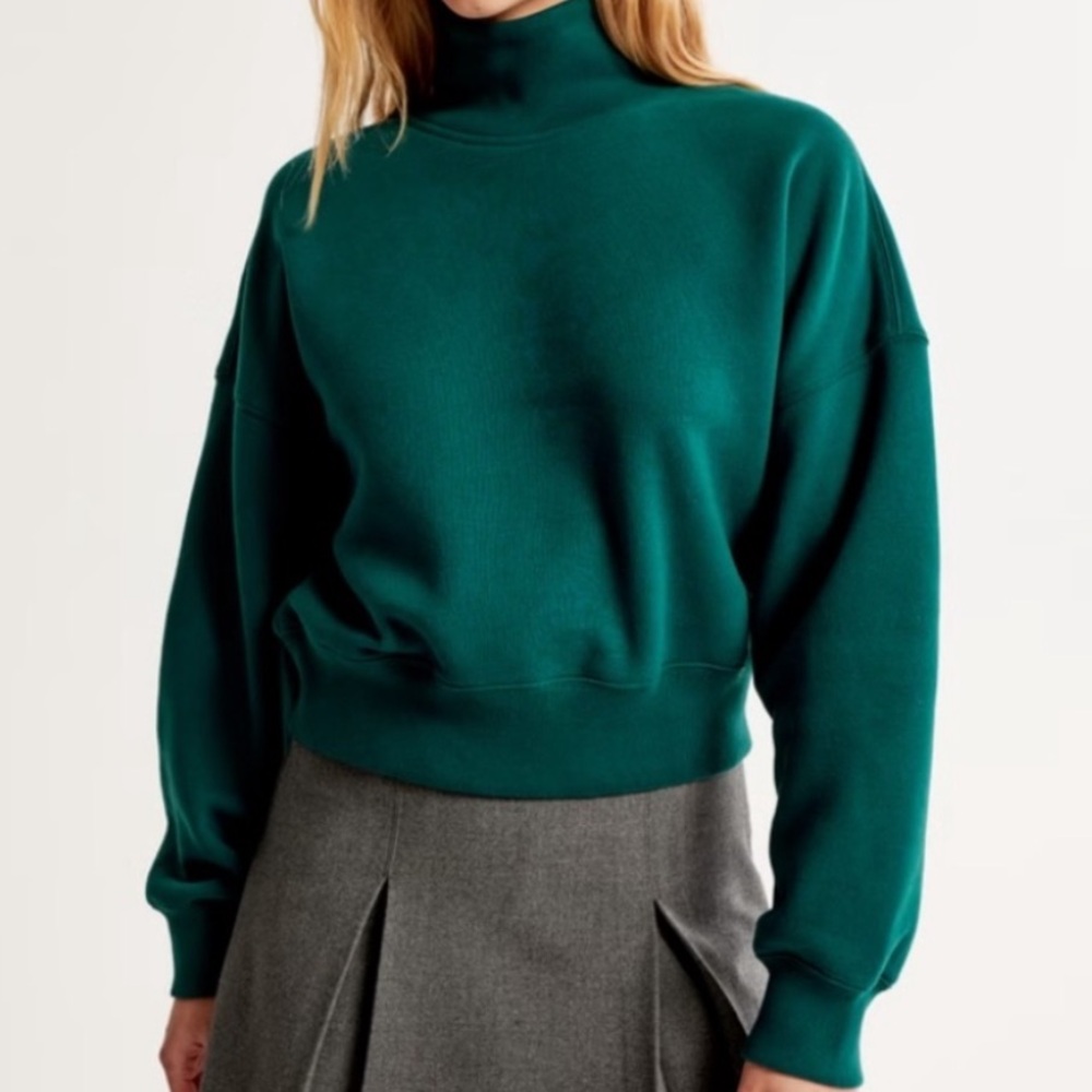 Green Abercrombie and Fitch sweatshirt
